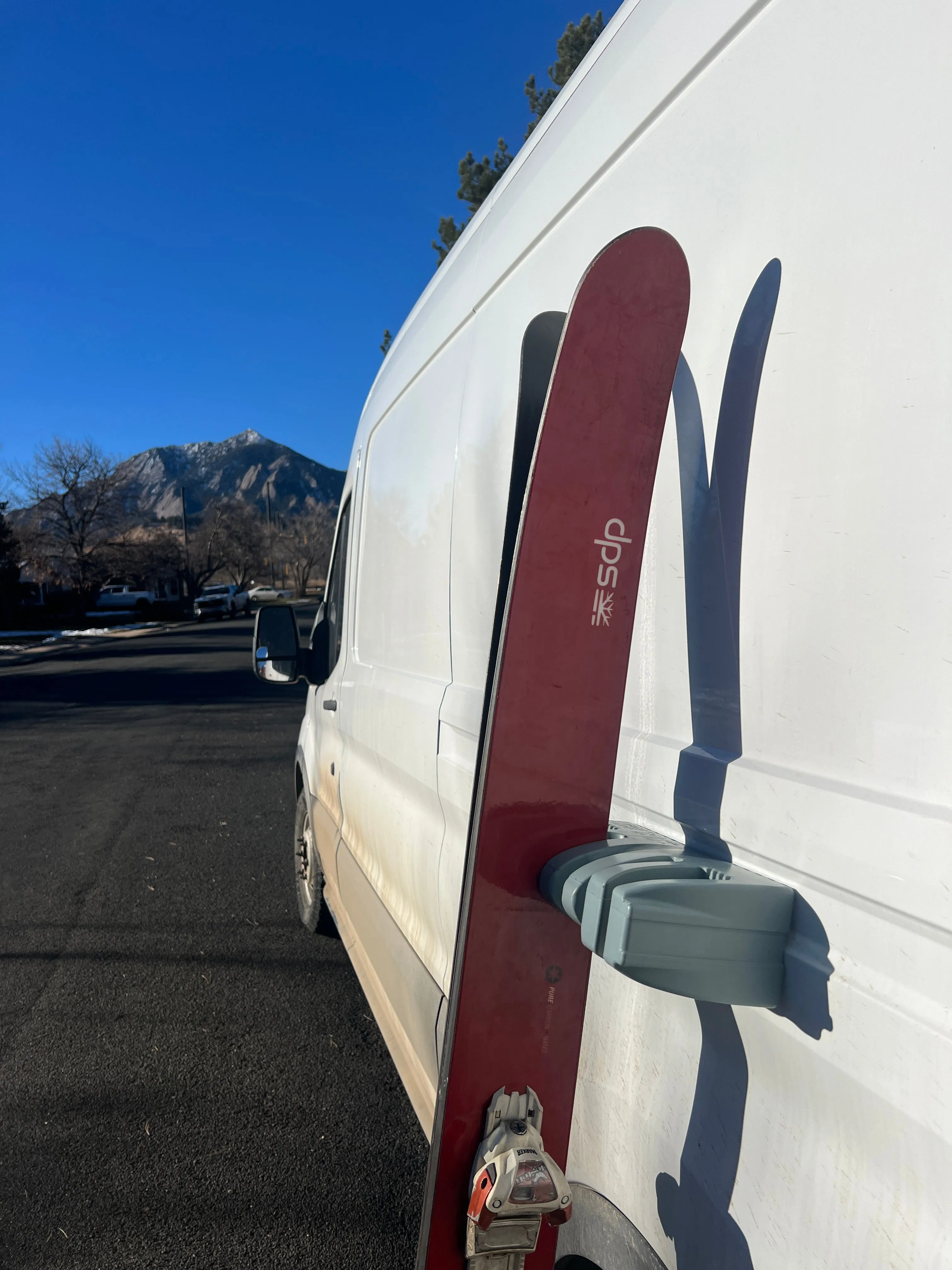 Pair Of SKI BLOCKS Magnetic